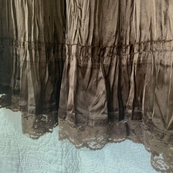 Brown skirt with sequins lace crinkle layers - Picture 6 of 7